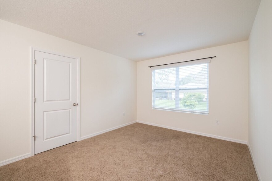 Building Photo - 8024 SW 60th Rd
