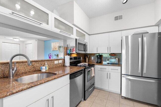 Building Photo - 2417 Tuscany Way