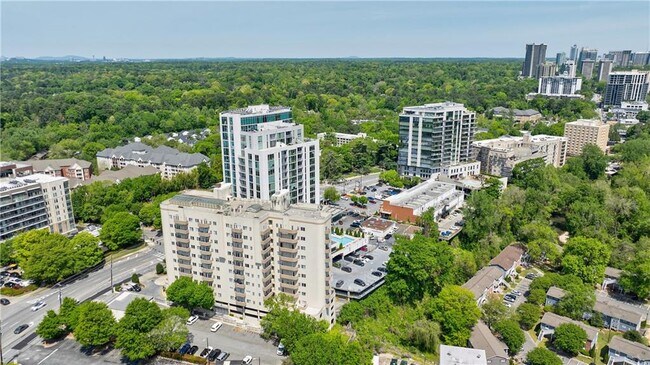Building Photo - 2161 Peachtree Rd NE