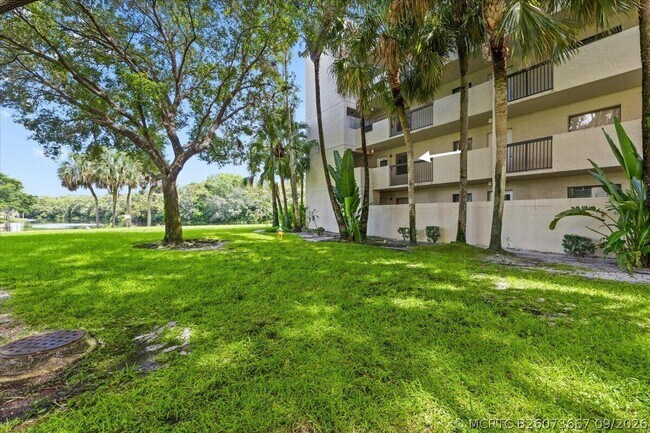 Building Photo - 3000 NW 42nd Ave