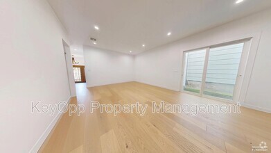 Building Photo - 54 Chenery St