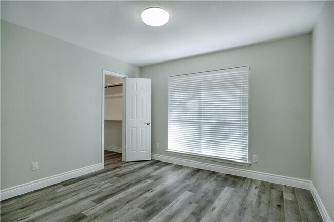 Building Photo - 13009 Sherbourne St