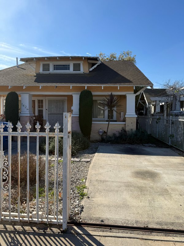 Building Photo - 1424 W 45th St