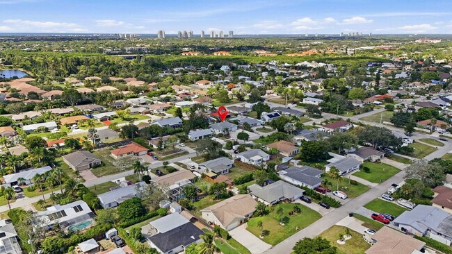 Building Photo - 27526 Los Amigos Ln