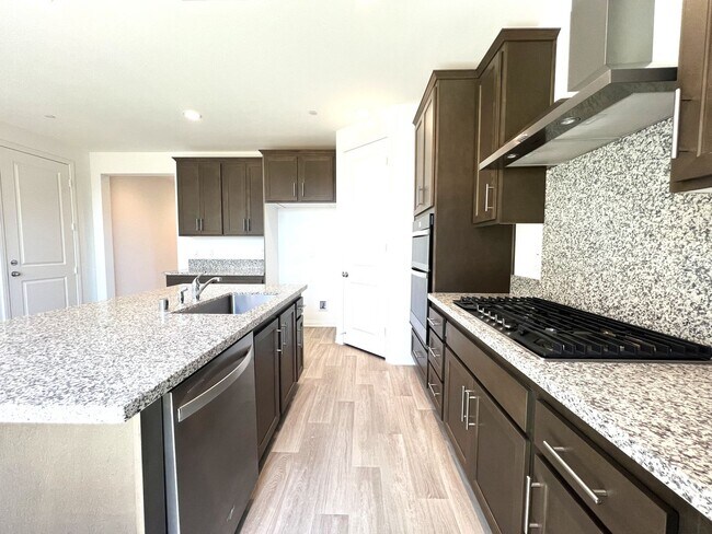 Building Photo - Brand-New 5-Bedroom, 3-Bath Single Family Home for Lease in Ontario with Solar Panels