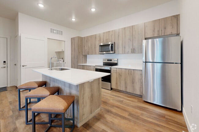 2BR, 2BA - 1,088SF - Kitchen & Dining Area - Ridge View Apartments