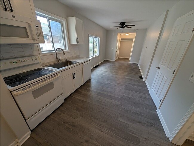 Building Photo - 82 Cragg Rd
