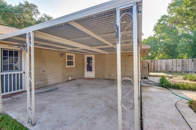 Building Photo - 118 Southbrook Cir