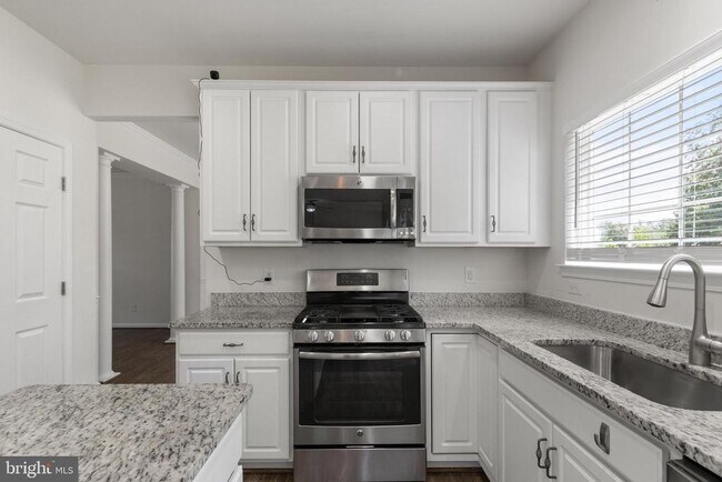Building Photo - 45 Colemans Mill Dr