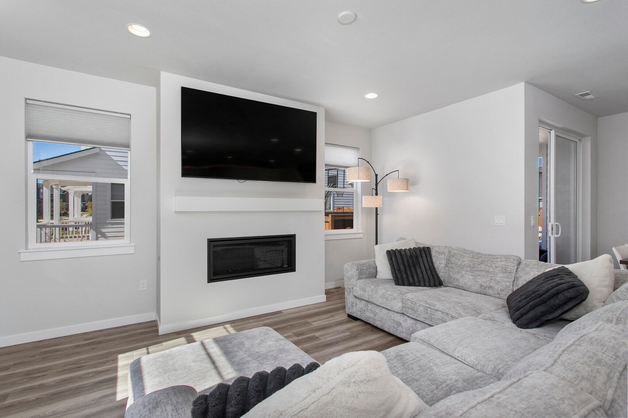 Living Room - 6533 SW Lupine Ln