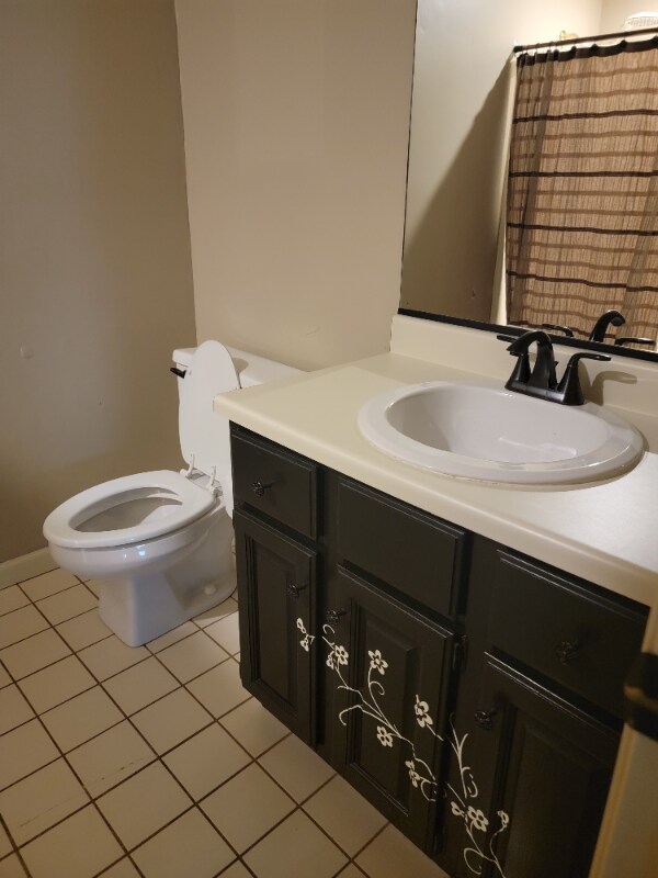 Building Photo - 712 E Fox Den Dr