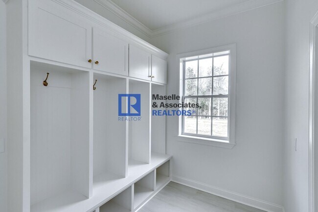 Building Photo - 200 Cripple Creek Rd