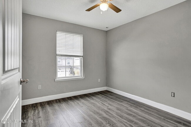 Building Photo - 516 Meldrum Ln