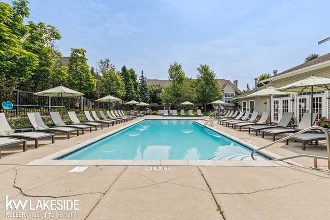 Building Photo - 45732 Utica Park Blvd