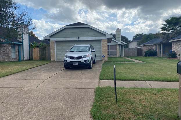 Building Photo - 17427 Lobo Trail