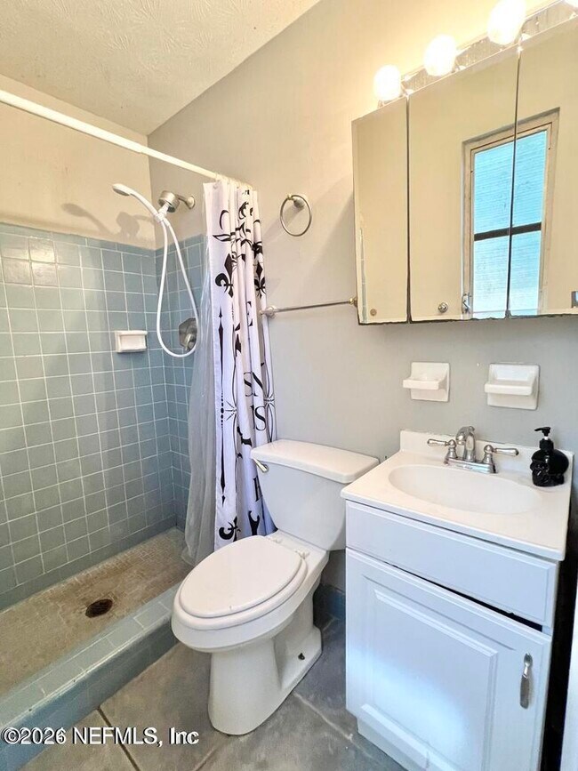 Building Photo - 6634 Kinlock Dr