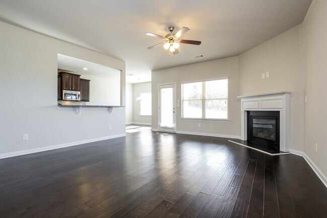 Building Photo - 216 Sleepy Way