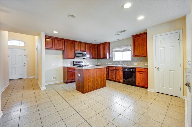 Building Photo - 16718 Mackenzie Mesa Dr