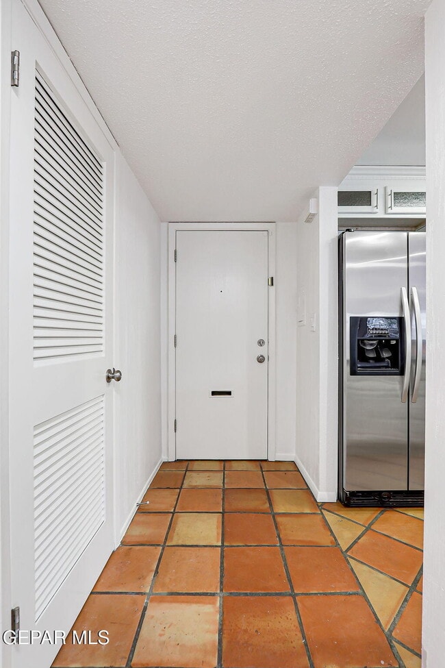 Building Photo - 252 Shadow Mountain Dr