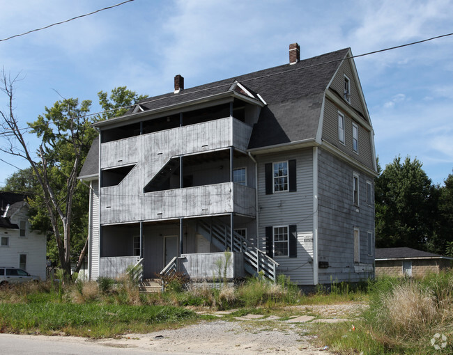 Building Photo - 920-922 W 14th St