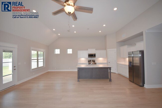 Building Photo - 2432 Fig Dr