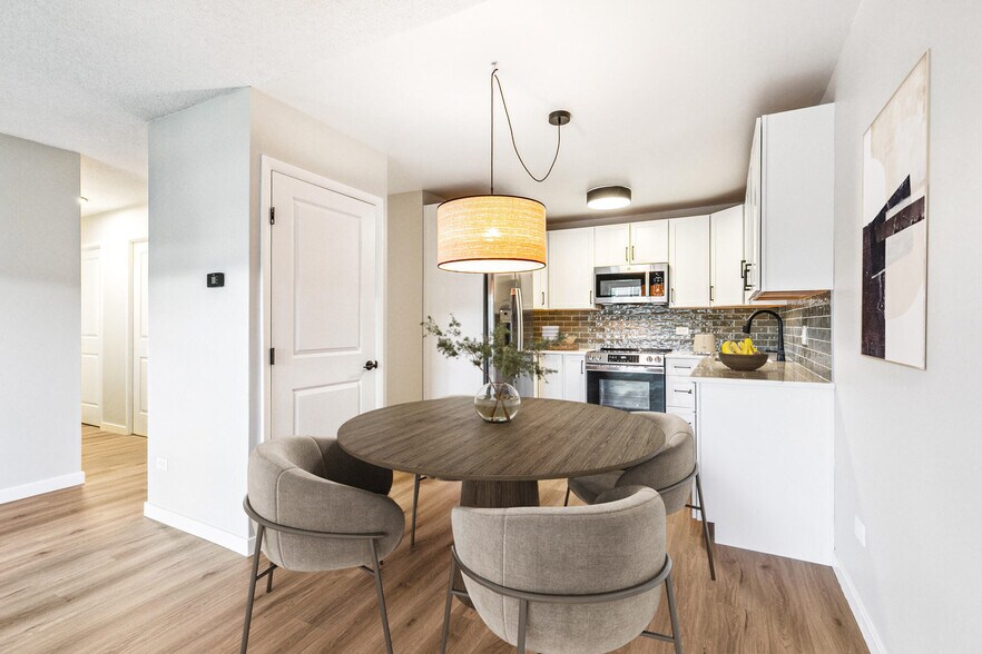 Building Photo - 725 S Alton Way