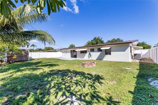 Building Photo - 2249 SW 34th Terrace