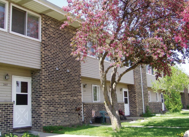 Primary Photo - Woodlane Townhomes