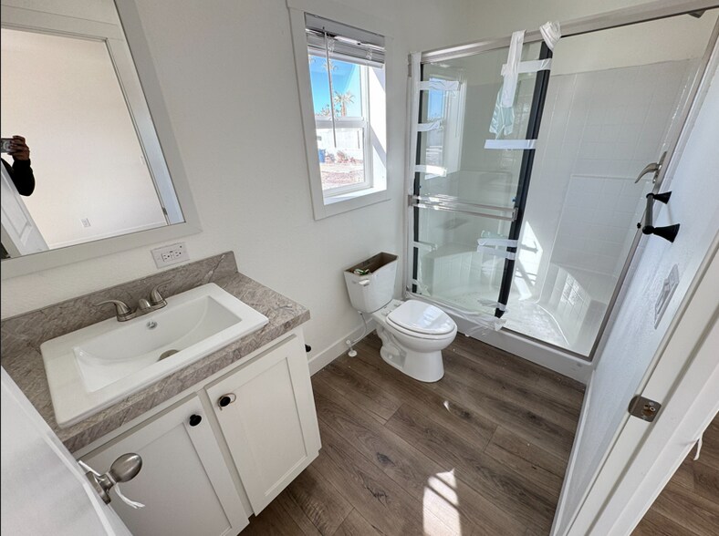 Building Photo - 3601 E Wyoming Ave