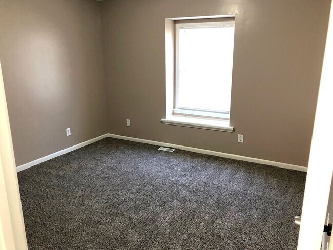 Building Photo - 1420 Choctaw St