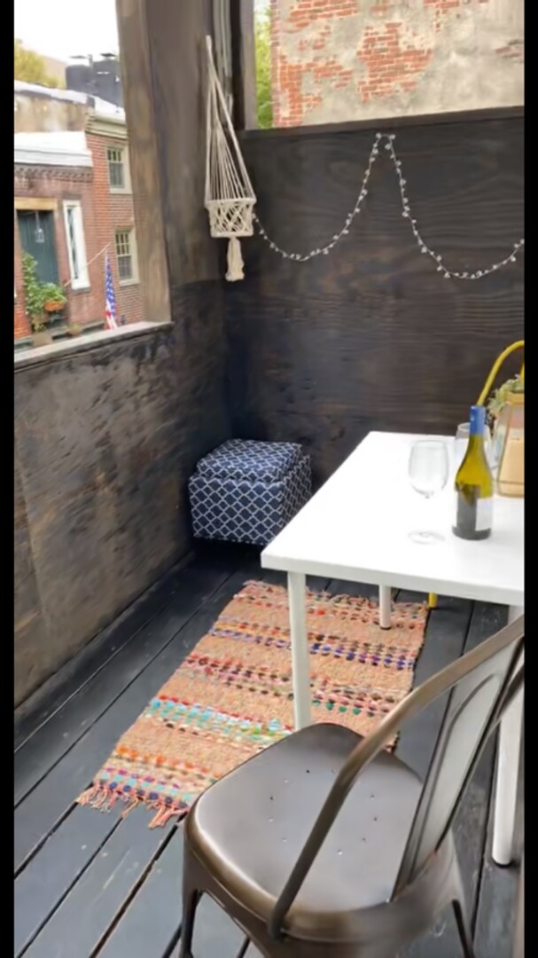 Building Photo - 245 S 10th St