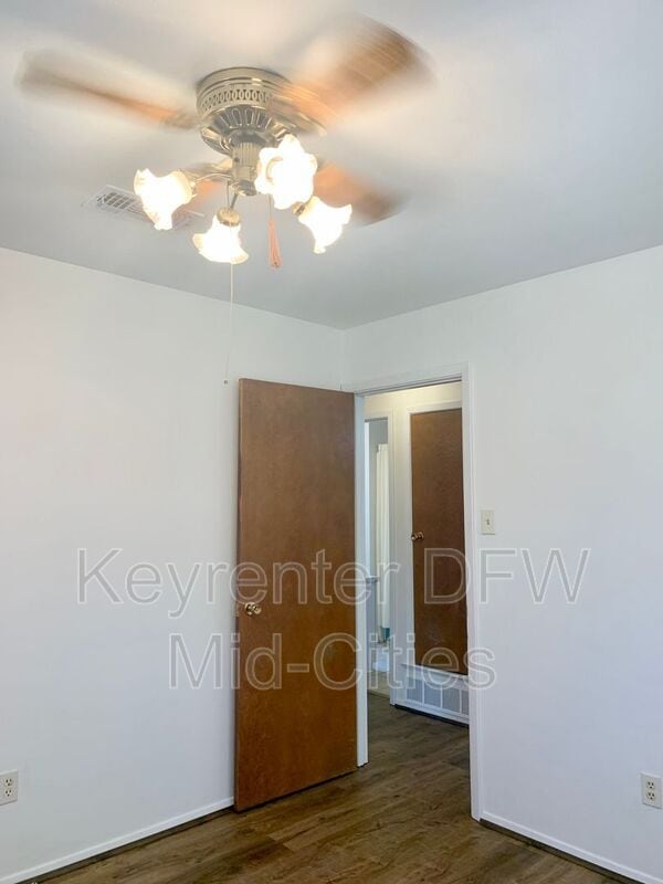 Building Photo - 3410 Cheyenne St