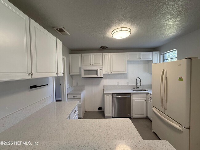 Building Photo - 1909 Layton Rd