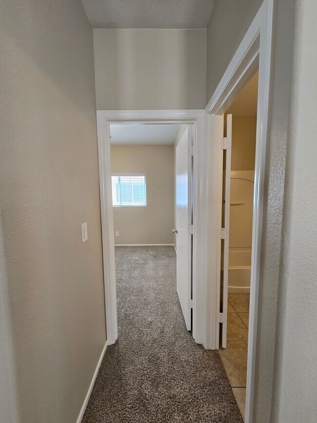Building Photo - A Stunning 4 Bedroom Home in South West La...