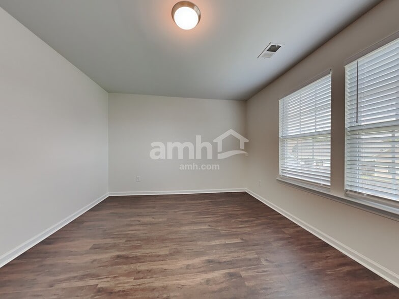 Building Photo - 1110 Friartuck Trail