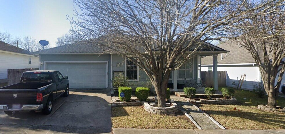 View of Front Of House - 584 Rockhurst St