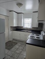 Building Photo - 310 Reed Ave