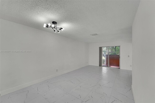 Building Photo - 737 NW 103rd Terrace