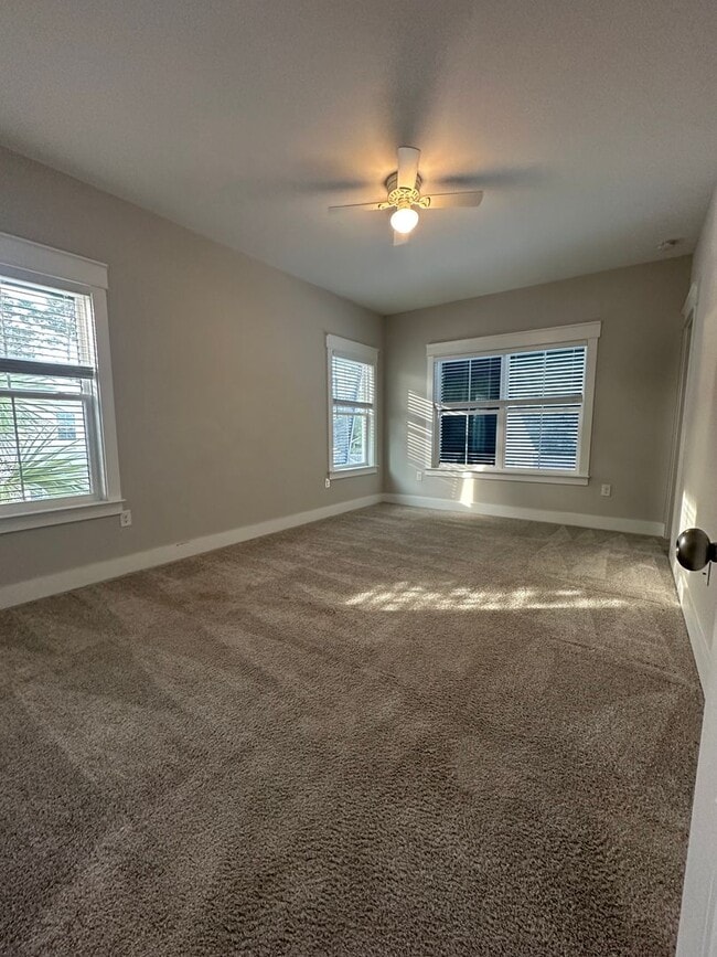 Building Photo - Gorgeous newer 2-Story, 4 bedroom Home in South Walton County