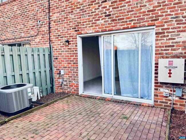 Building Photo - 210 Saponi Ln