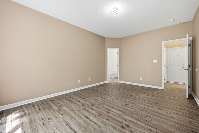 Building Photo - 3101 Sawyers Mill Dr