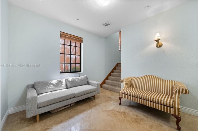 Building Photo - 2876 Kinsington Cir