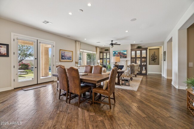 Building Photo - 5907 E Calle de Las Estrellas Rd