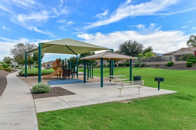 Building Photo - 19210 W Denton St