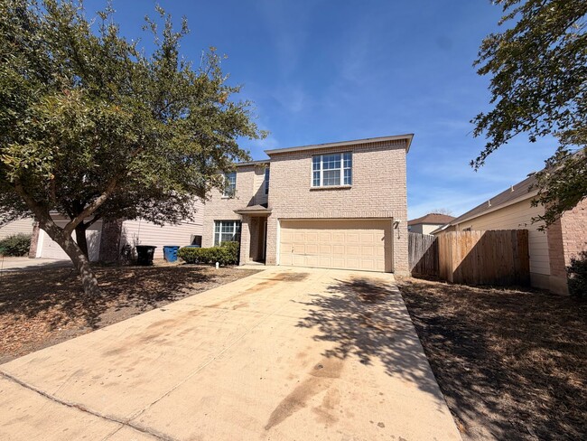Building Photo - NICE 4 BEDROOM WITH EASY ACCESS TO LACKLAND AFB, SHOPPING, & SEA WORLD