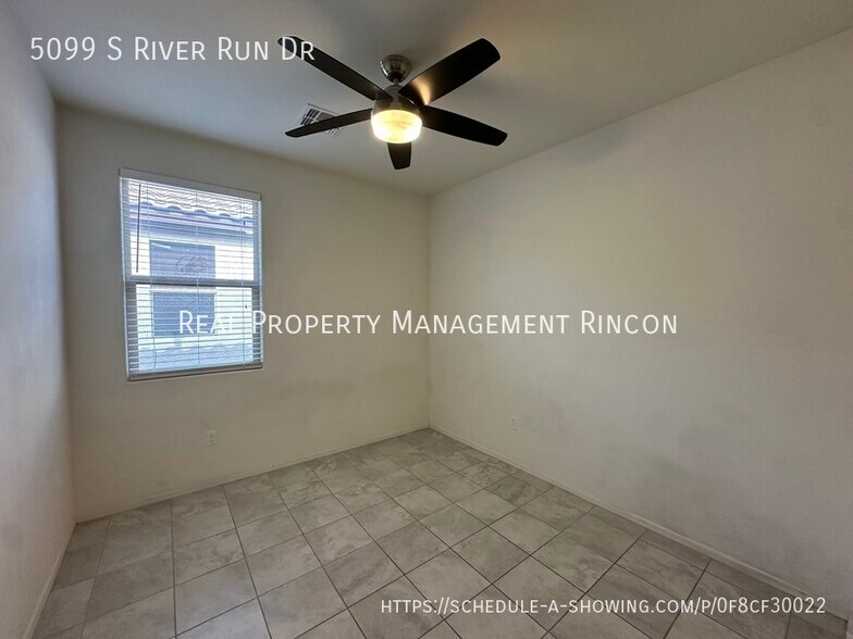 Building Photo - 5099 S River Run Dr