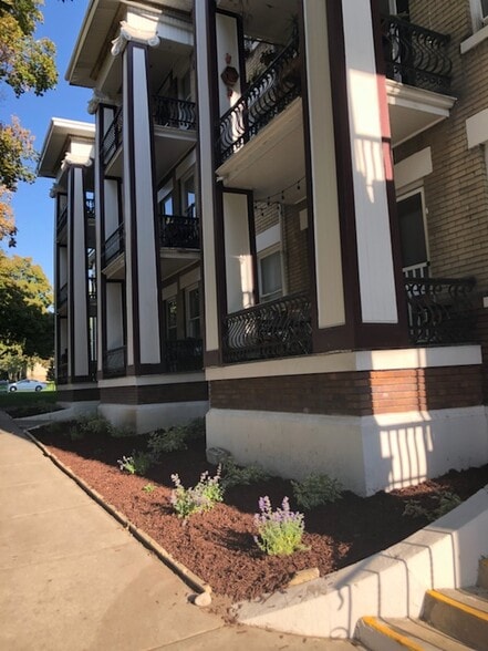 Building Photo - Princeton Lofts