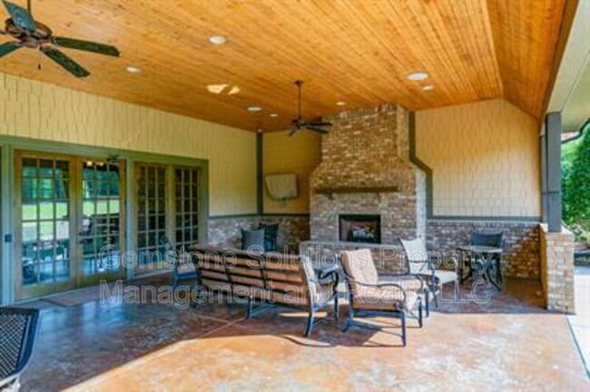 Building Photo - 2079 Tollgate Blvd