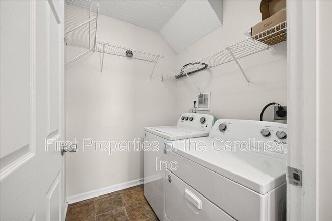 Building Photo - 1534 Tiana Way