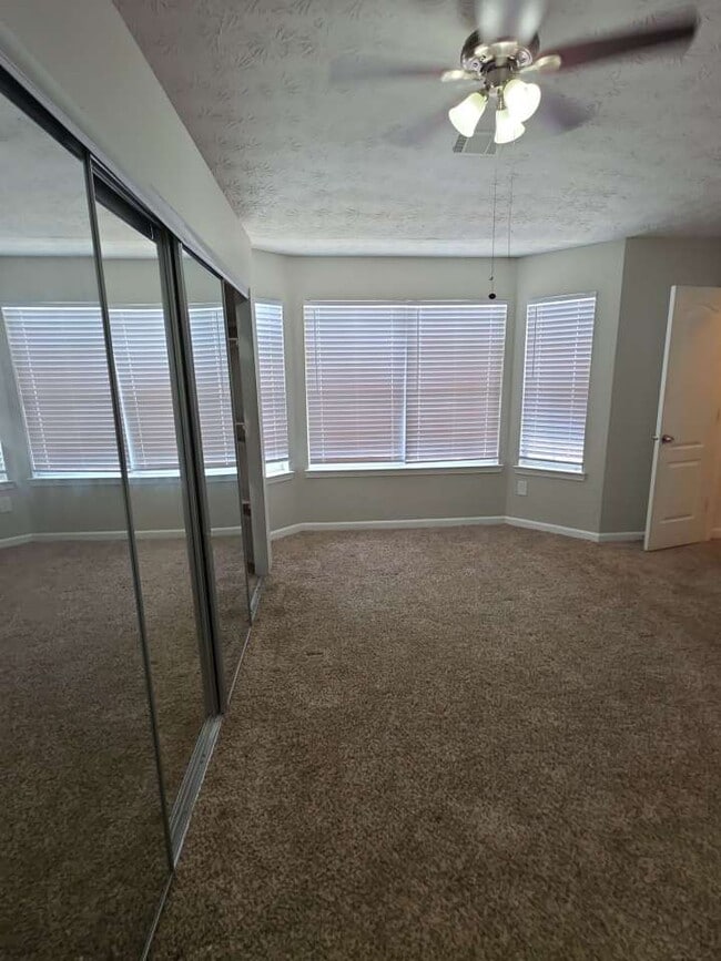 Building Photo - 3111 Fields Dr